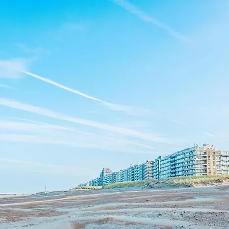 In With Stunning Sea Views, Cleaning Included Apartamento